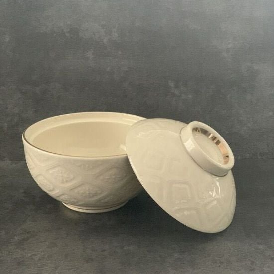 美濃焼 金縁花菱 蓋付き小煮物碗｜M苦楽園｜おしゃれな食器通販サイト