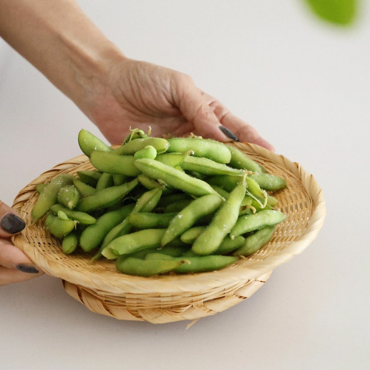 竹製細編み足つき高台 蕎麦ざる｜おしゃれな食器の通販サイト M苦楽園