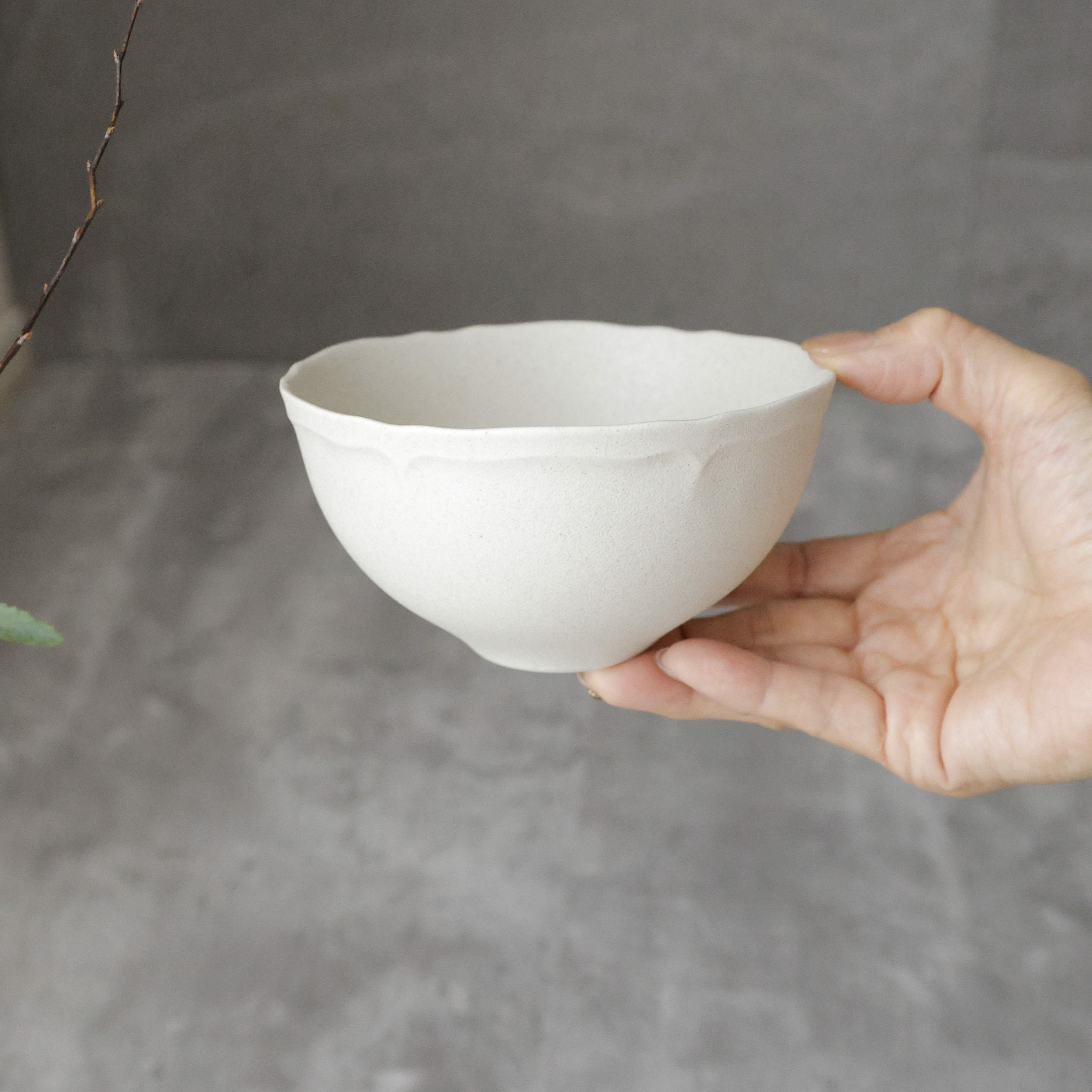 美濃焼　黒いボウル碗　磁器　RINKA　12.7cm