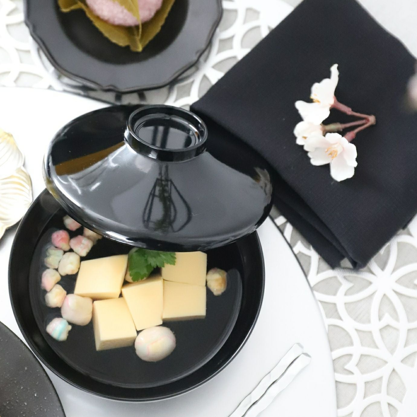 幕末明治　異人　外来船　蓋付きご飯茶碗　5客 蓋付富士型椀 13.5cm｜M苦楽園｜おしゃれな食器通販サイト