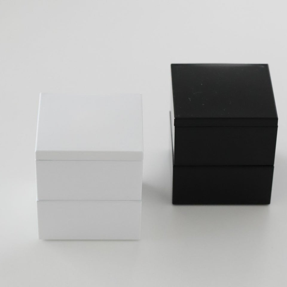 ミニ正角2段お重ボックス　黒白　9cm