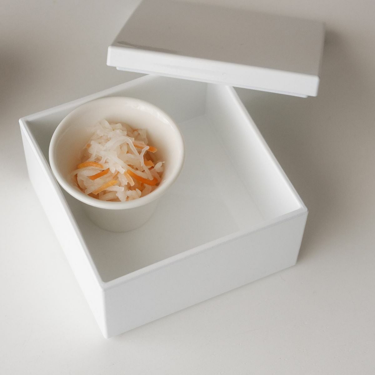 お重mini ミニ正角2段お重ボックス 黒白 9cm｜M苦楽園｜おしゃれな食器通販サイト