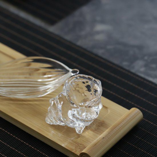 ガラス製 さざえ型小鉢6.7cm｜おしゃれな食器の通販サイト M苦楽園