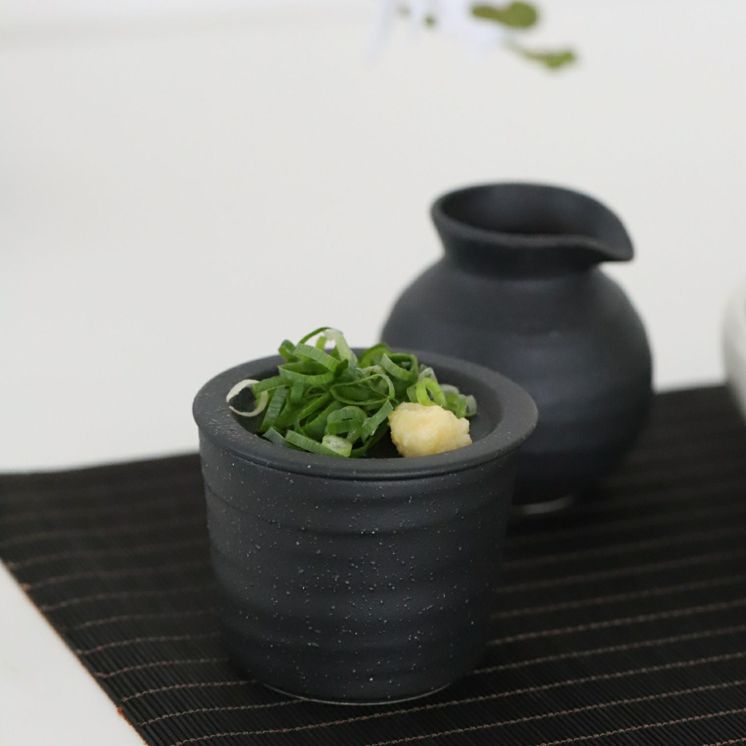 美濃焼　黒いそば猪口セット　磁器　黒曜