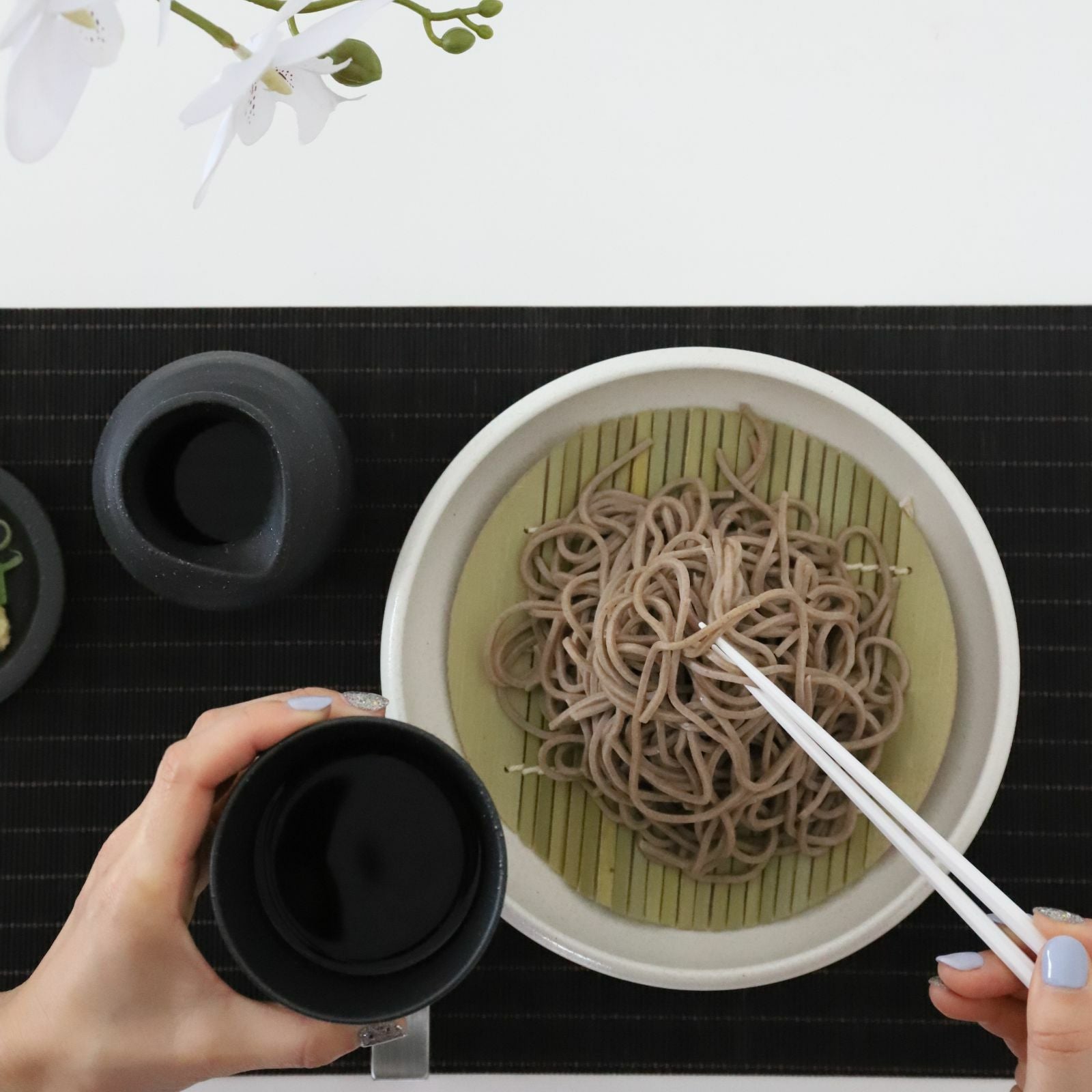 美濃焼 黒いそば猪口セット 磁器 YOZORA｜M苦楽園｜おしゃれな食器通販