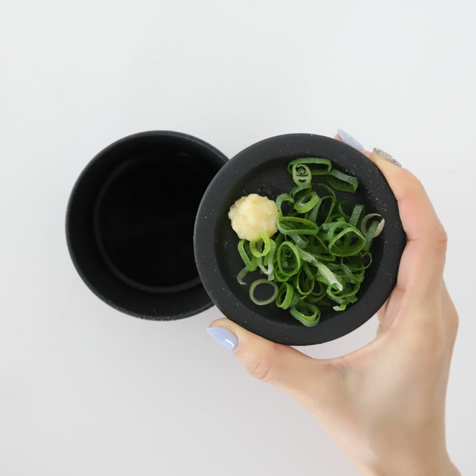 美濃焼 黒いそば猪口セット 磁器 YOZORA｜M苦楽園｜おしゃれな食器通販