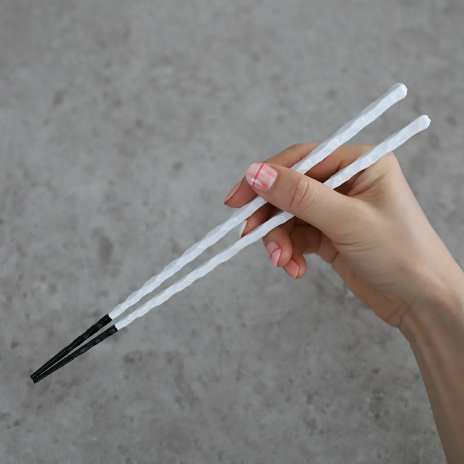 細身亀甲彫箸　白