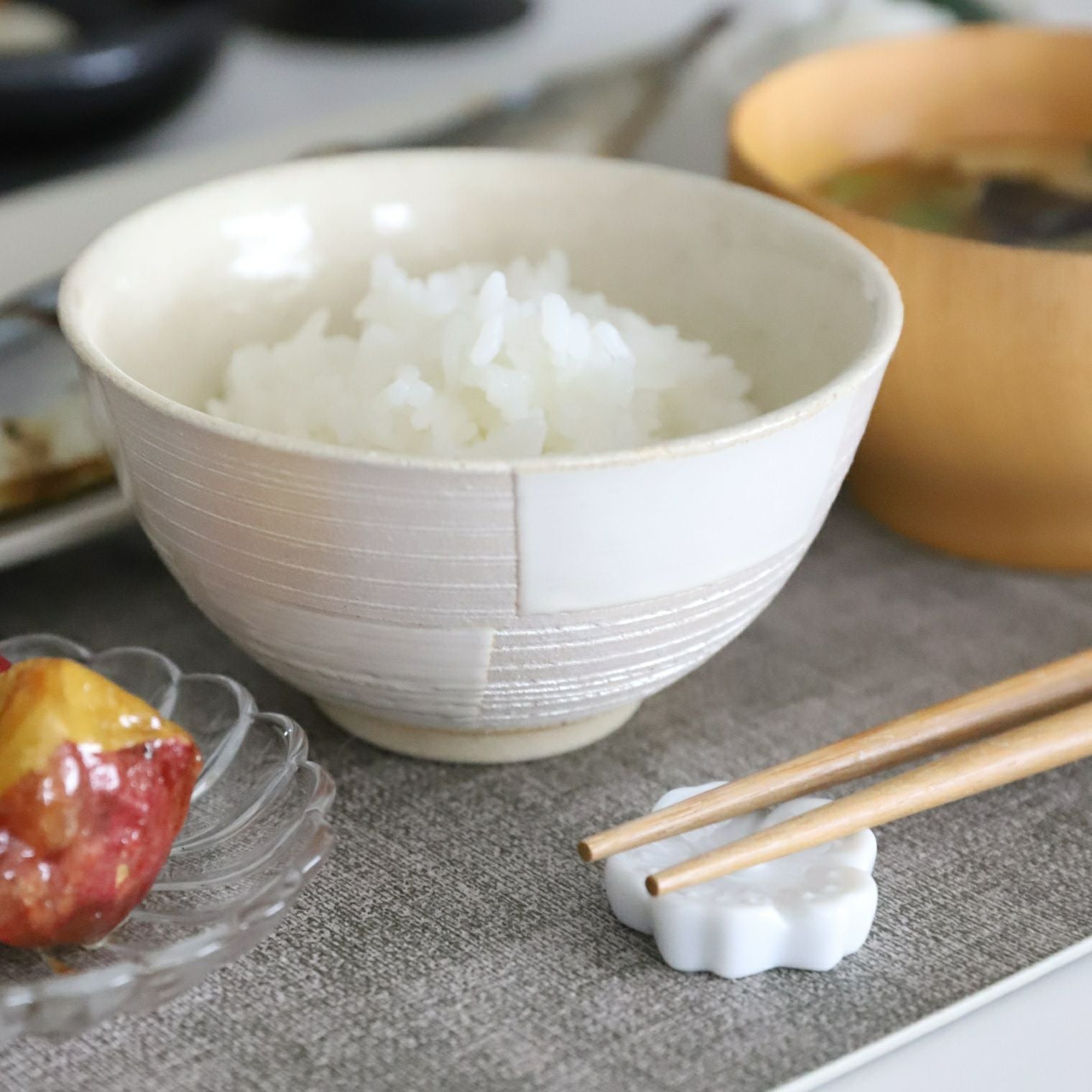 おしゃれだいすき 美濃焼花衣箸置き｜おしゃれな食器の通販サイト M苦楽園