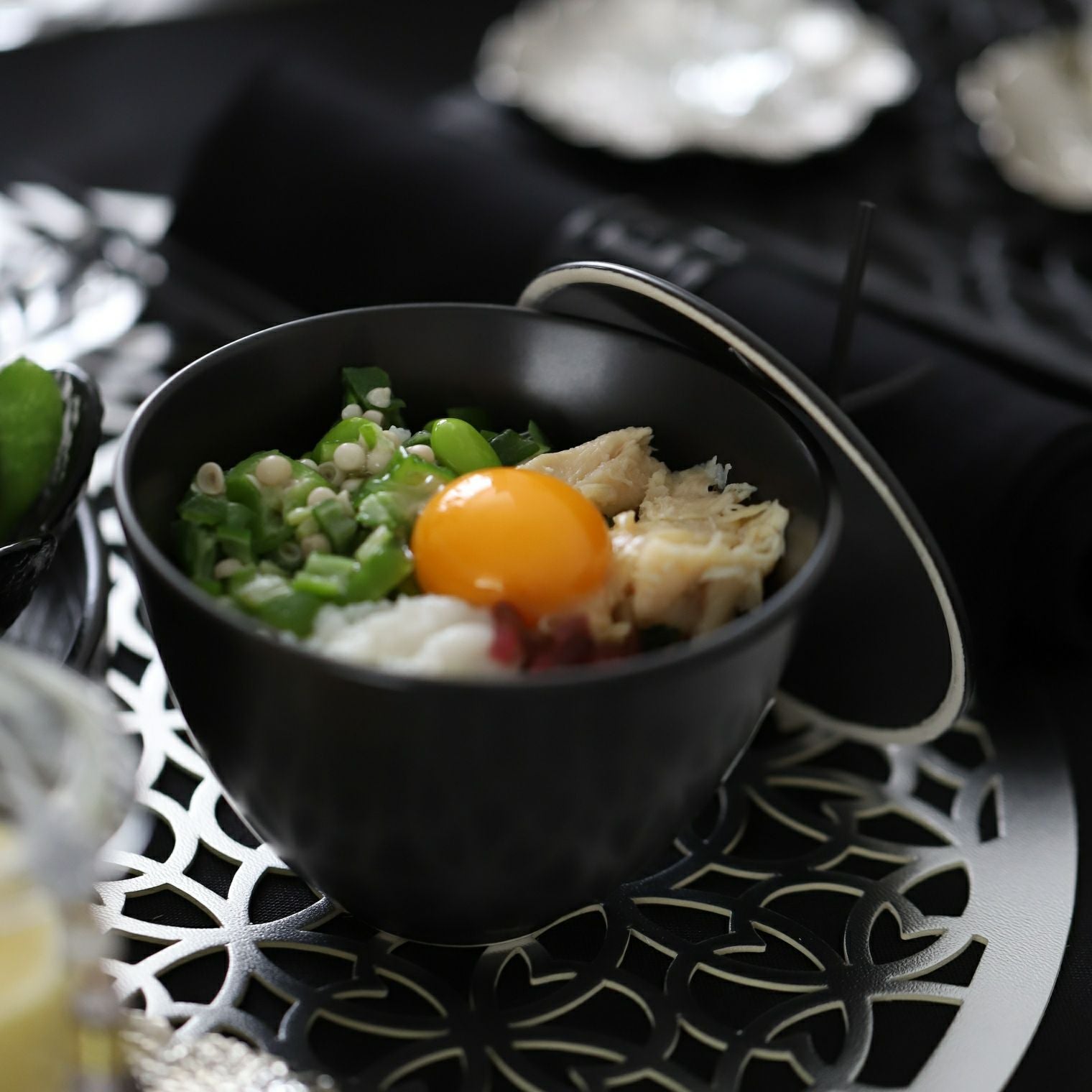美濃焼 白黒 蓋付陶製ボウル茶碗｜M苦楽園｜おしゃれな食器通販サイト