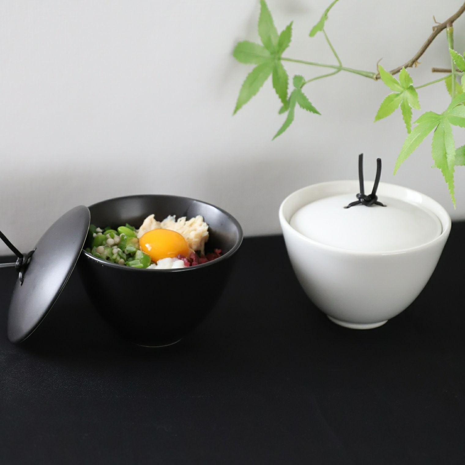 美濃焼 白黒 蓋付陶製ボウル茶碗｜M苦楽園｜おしゃれな食器通販サイト