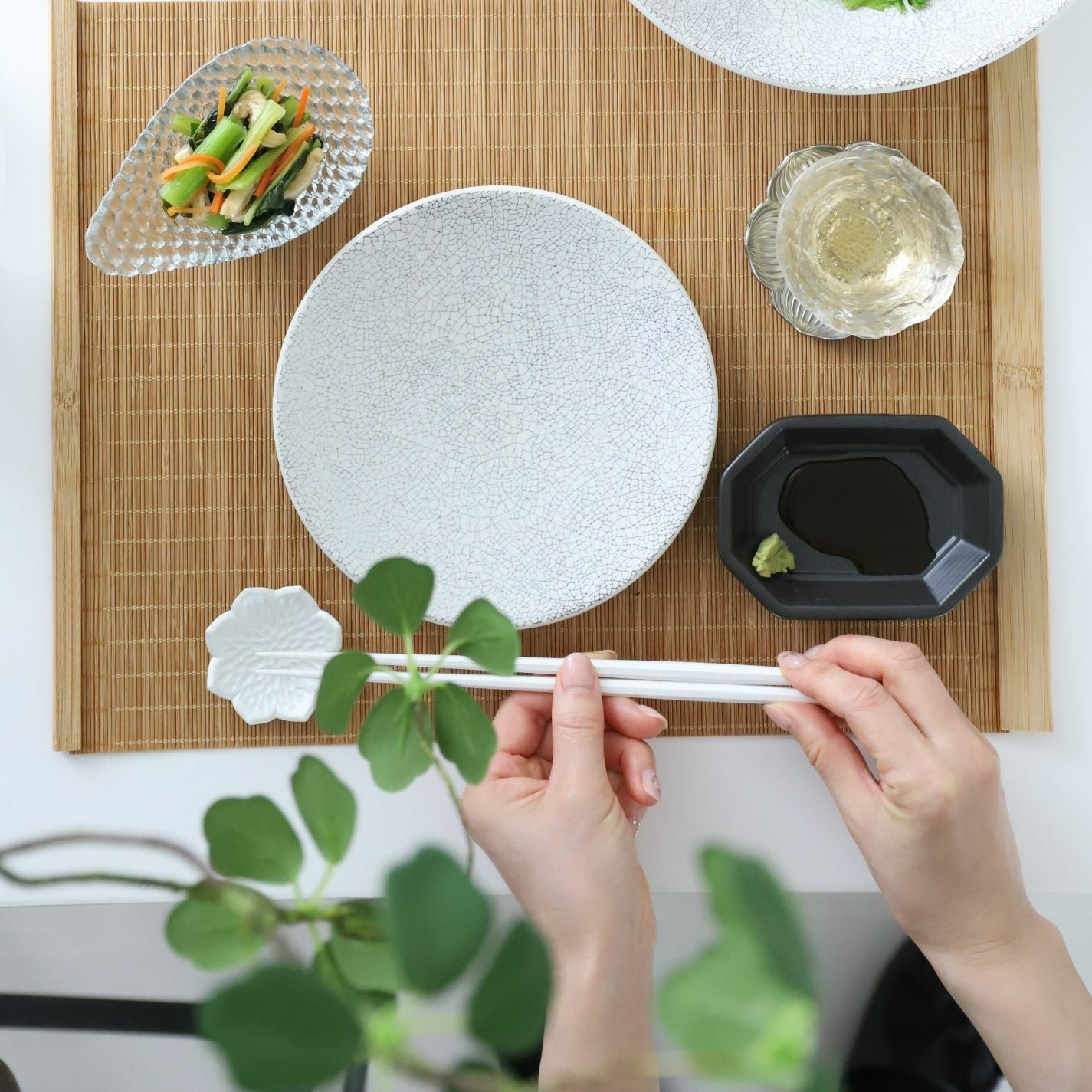美濃焼 貫入プレート小皿 陶磁器 ブラック 15cm｜大人おしゃれな食器や