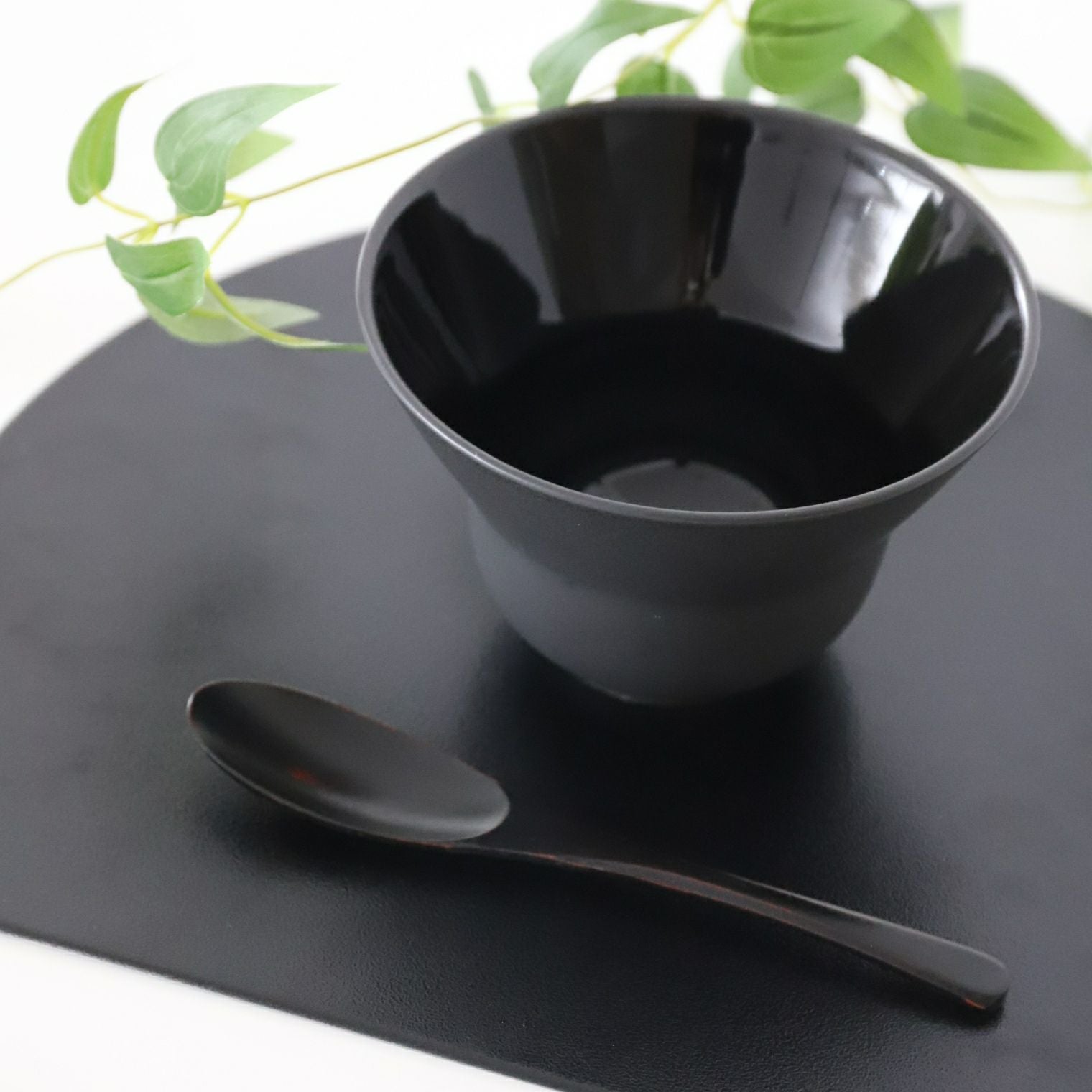 木製　漆器レンゲスプーン　黒　使用例