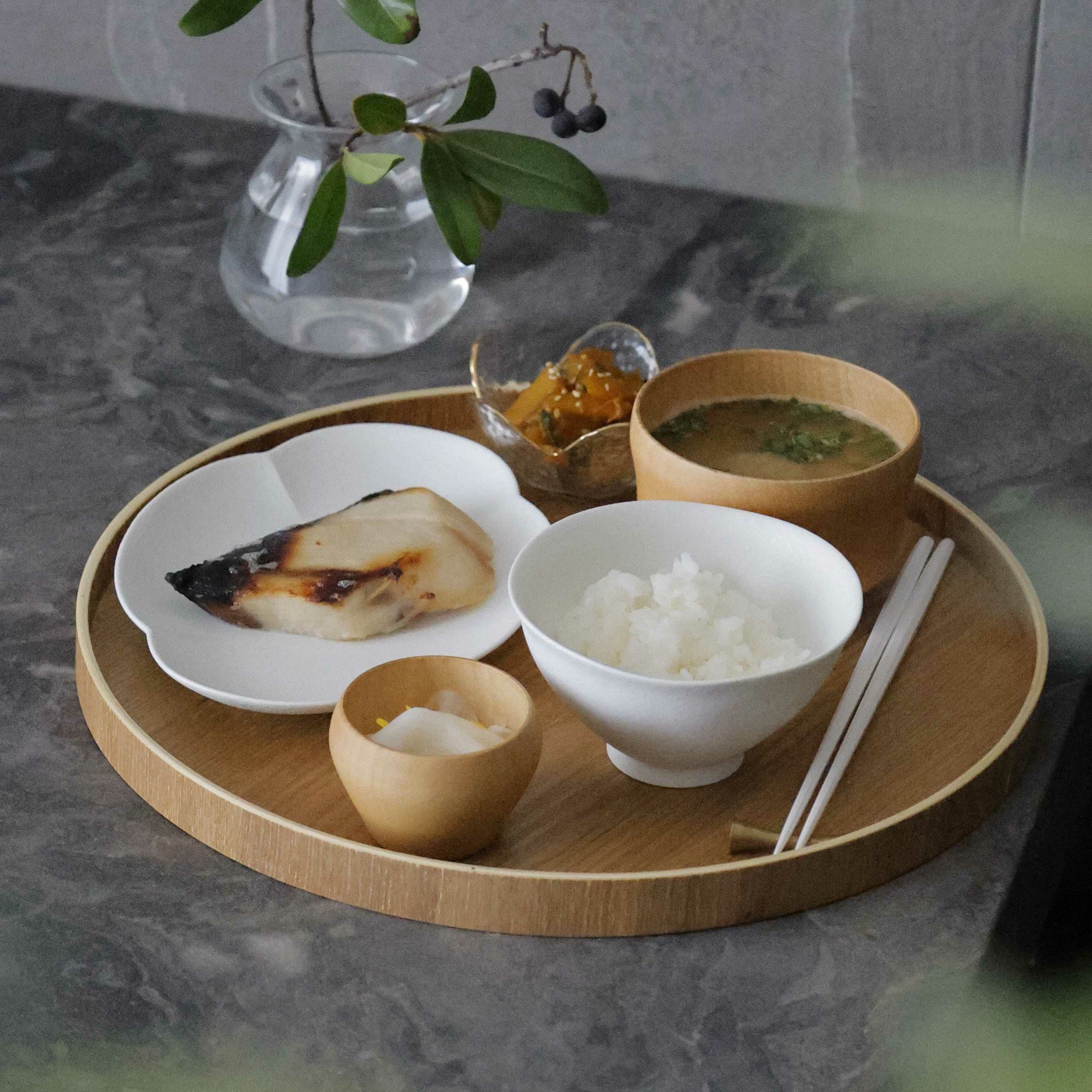 有田焼 白いお茶碗 スノー｜M苦楽園｜おしゃれな食器通販サイト