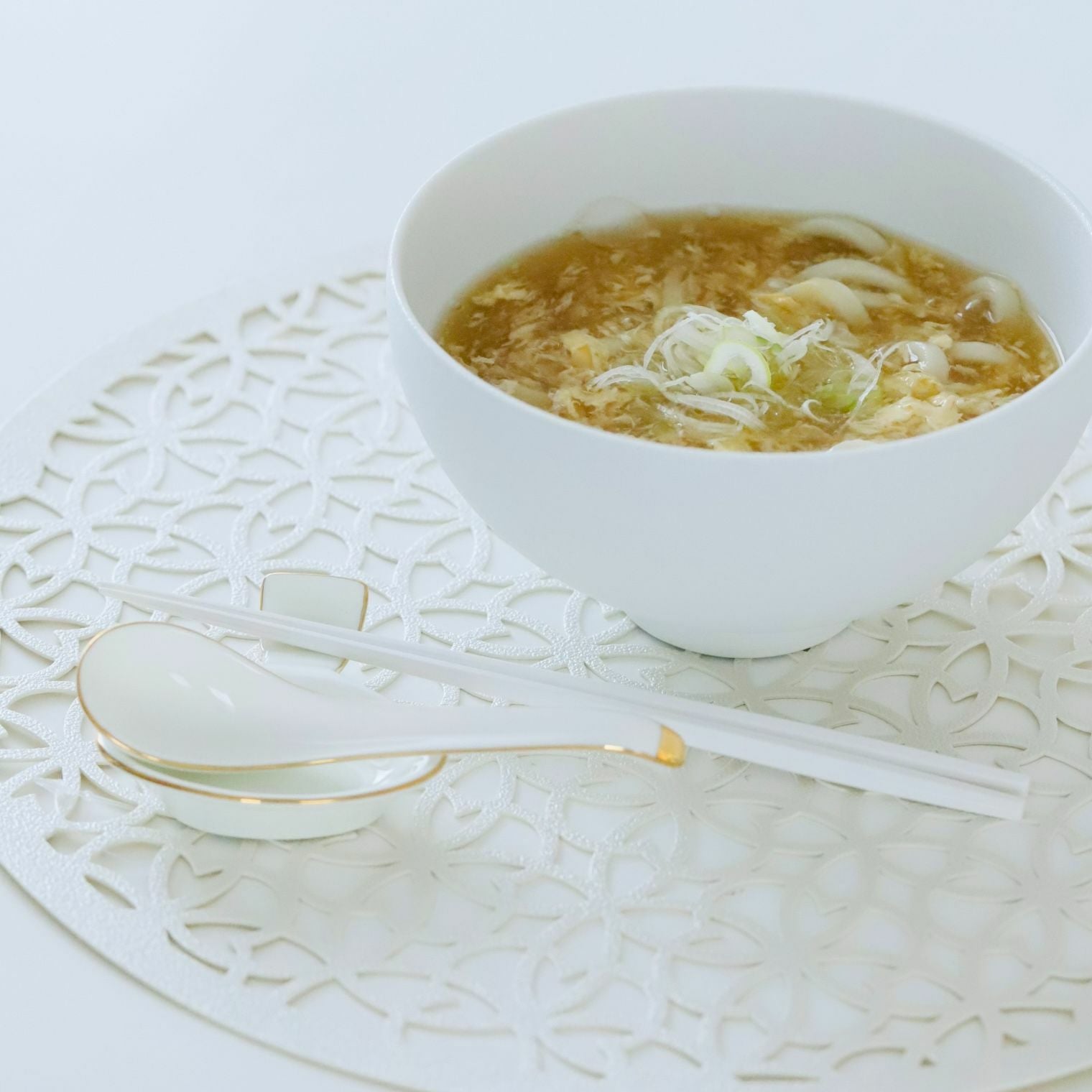 有田焼　白い丼・ボウル　磁器　スノー　17cm