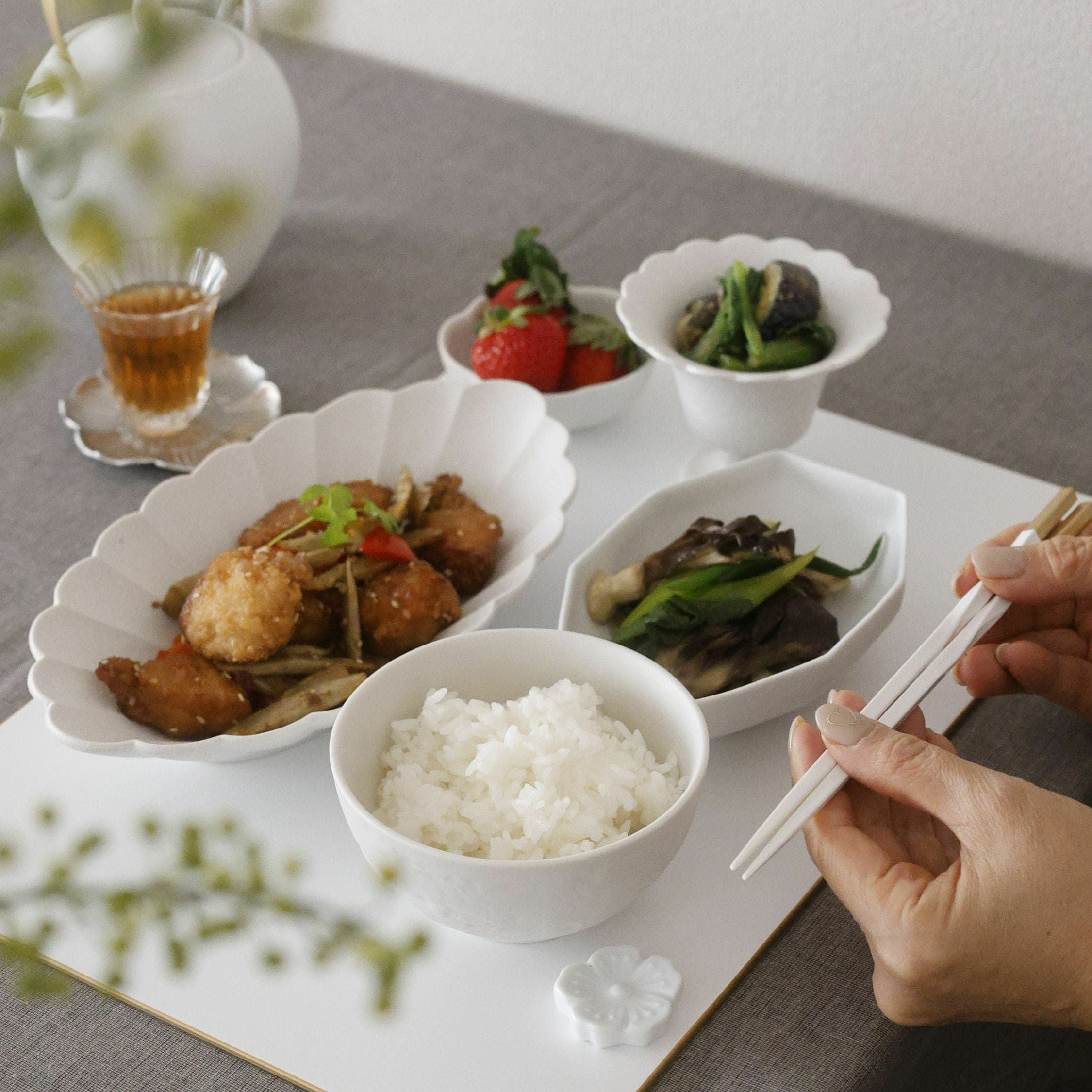 有田焼 白い八角小鉢スノー14cm｜おしゃれな食器の通販サイト M苦楽園
