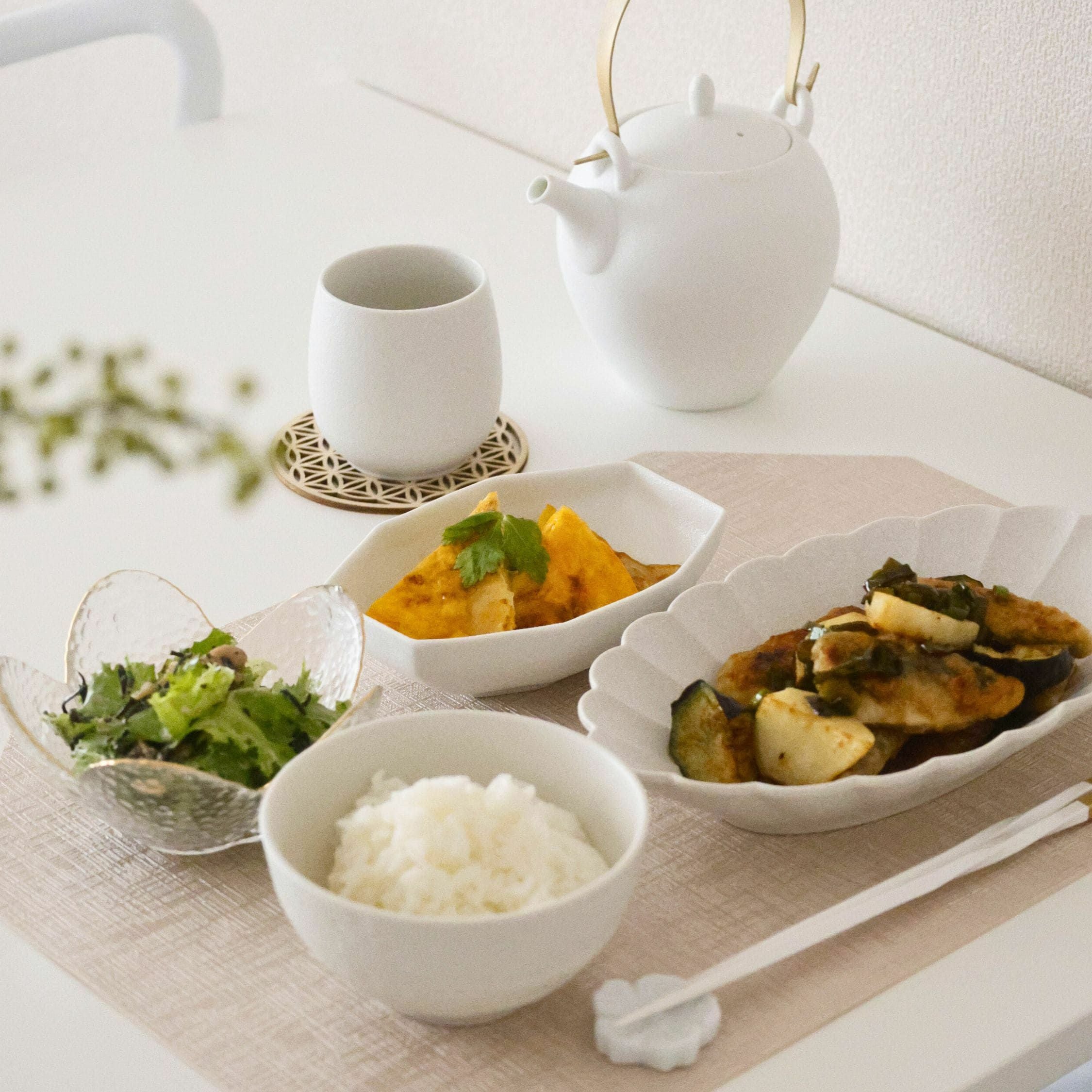 有田焼 白い八角小鉢スノー14cm｜おしゃれな食器の通販サイト M苦楽園