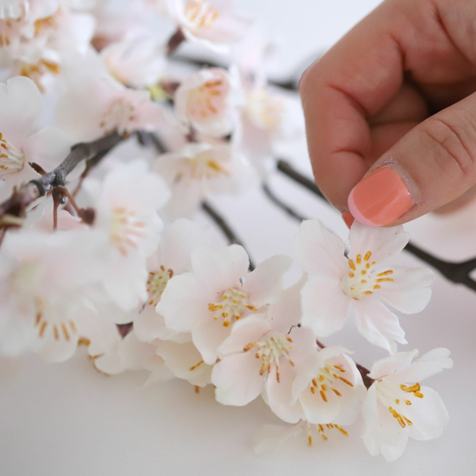 淡雪の桜満開大130cm×6本造花【ハイクオリティ】 アートフラワー 淡雪の桜｜M苦楽園｜おしゃれな食器通販サイト