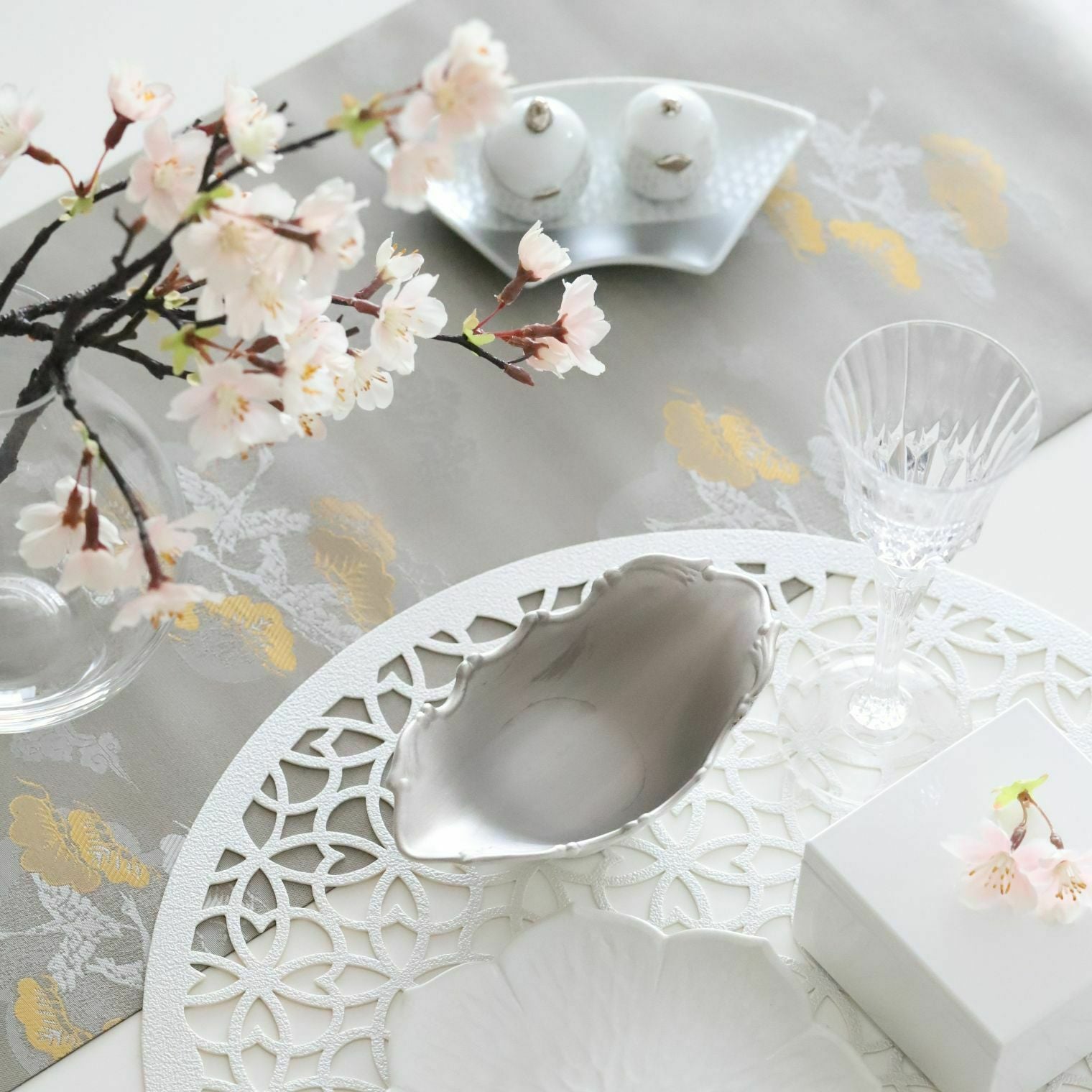 アートフラワー 淡雪の桜｜M苦楽園｜おしゃれな食器通販サイト