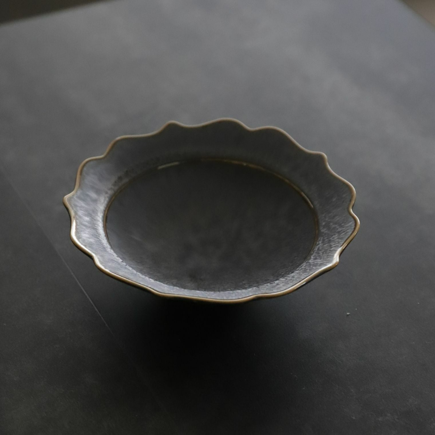 美濃焼 輪花ボウル 陶磁器 KOUETU|M苦楽園|おしゃれな食器通販 美濃焼 輪花ボウル 陶磁器 KOUETU|M苦楽園|おしゃれな食器通販