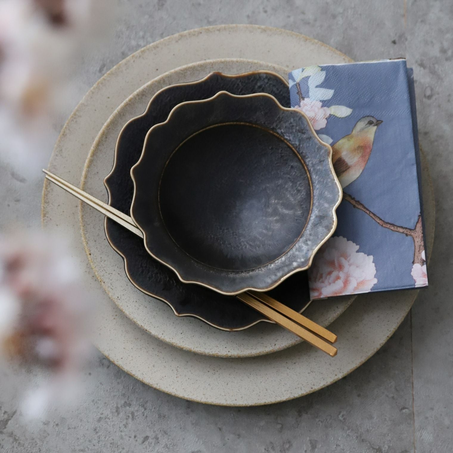 美濃焼 輪花ボウル 陶磁器 KOUETU|M苦楽園|おしゃれな食器通販 美濃焼 輪花ボウル 陶磁器 KOUETU|M苦楽園|おしゃれな食器通販