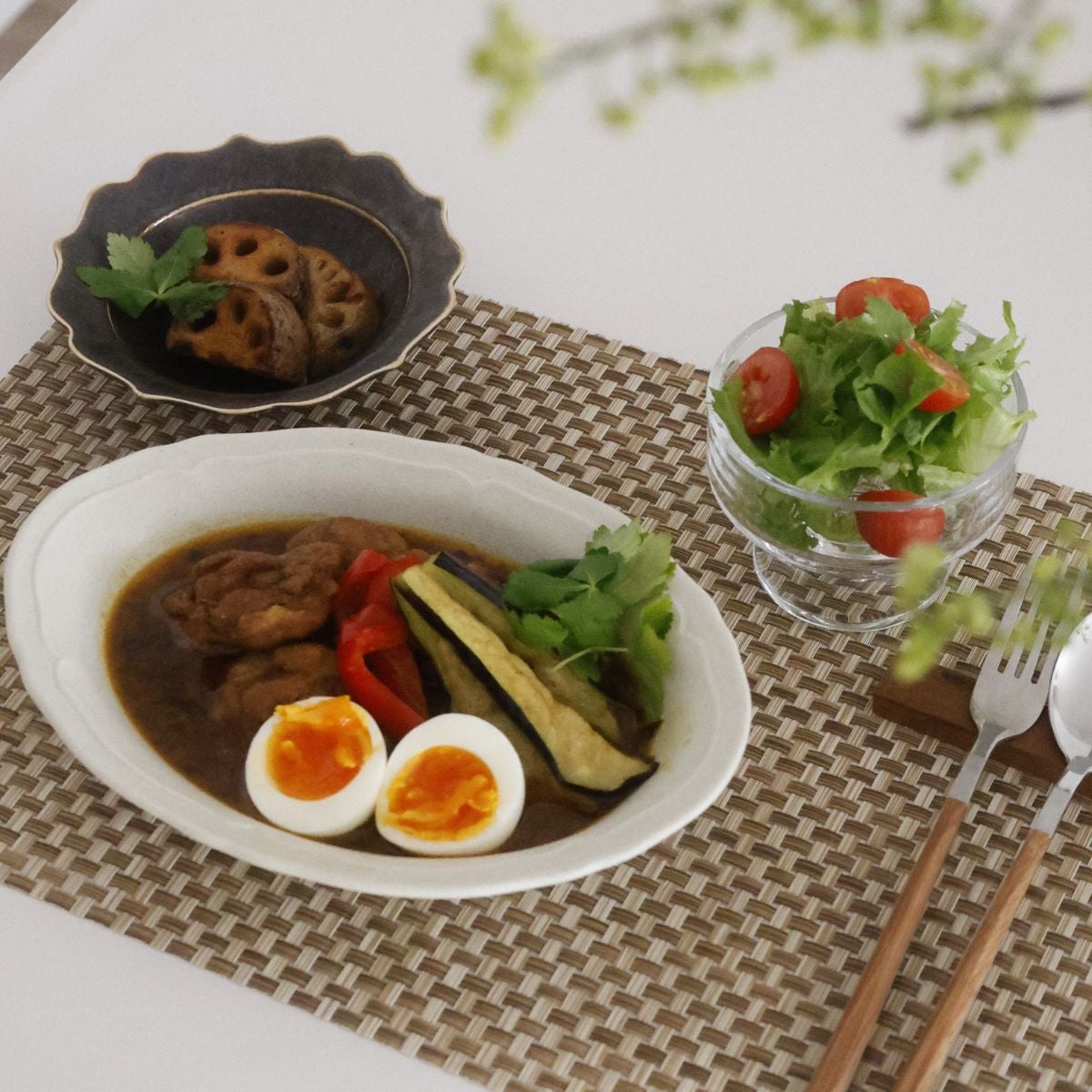 美濃焼　輪花ボウル　陶磁器　KOUETU