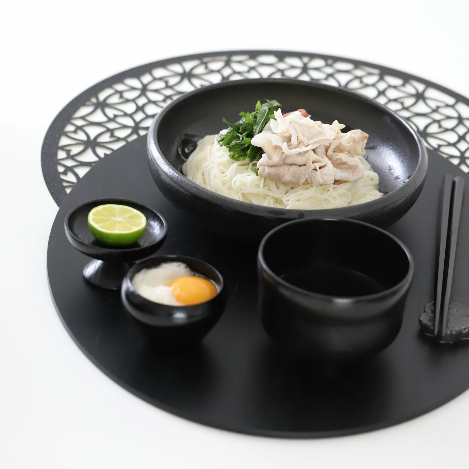 木製　漆器　馬上杯　高台小鉢　7cm　赤