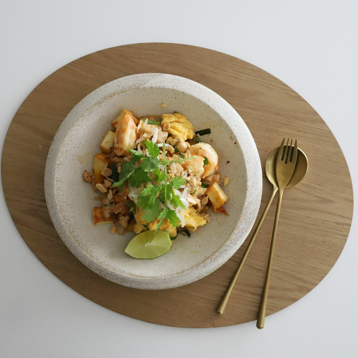 美濃焼 カレー・パスタ皿サンディ24cm｜M苦楽園｜おしゃれな食器通販サイト