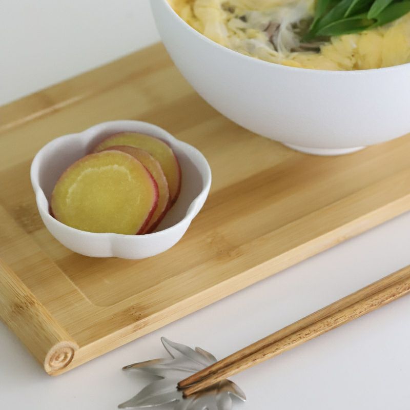 有田焼 白い豆梅小鉢 磁器 スノー 8cm｜おしゃれな食器の通販サイト M