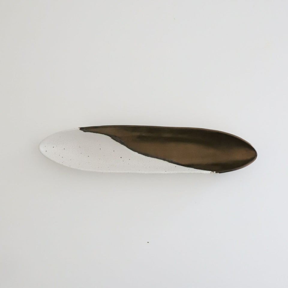 美濃焼　舟形プレート皿　磁器　AKI　33cm（ホワイトゴールド）