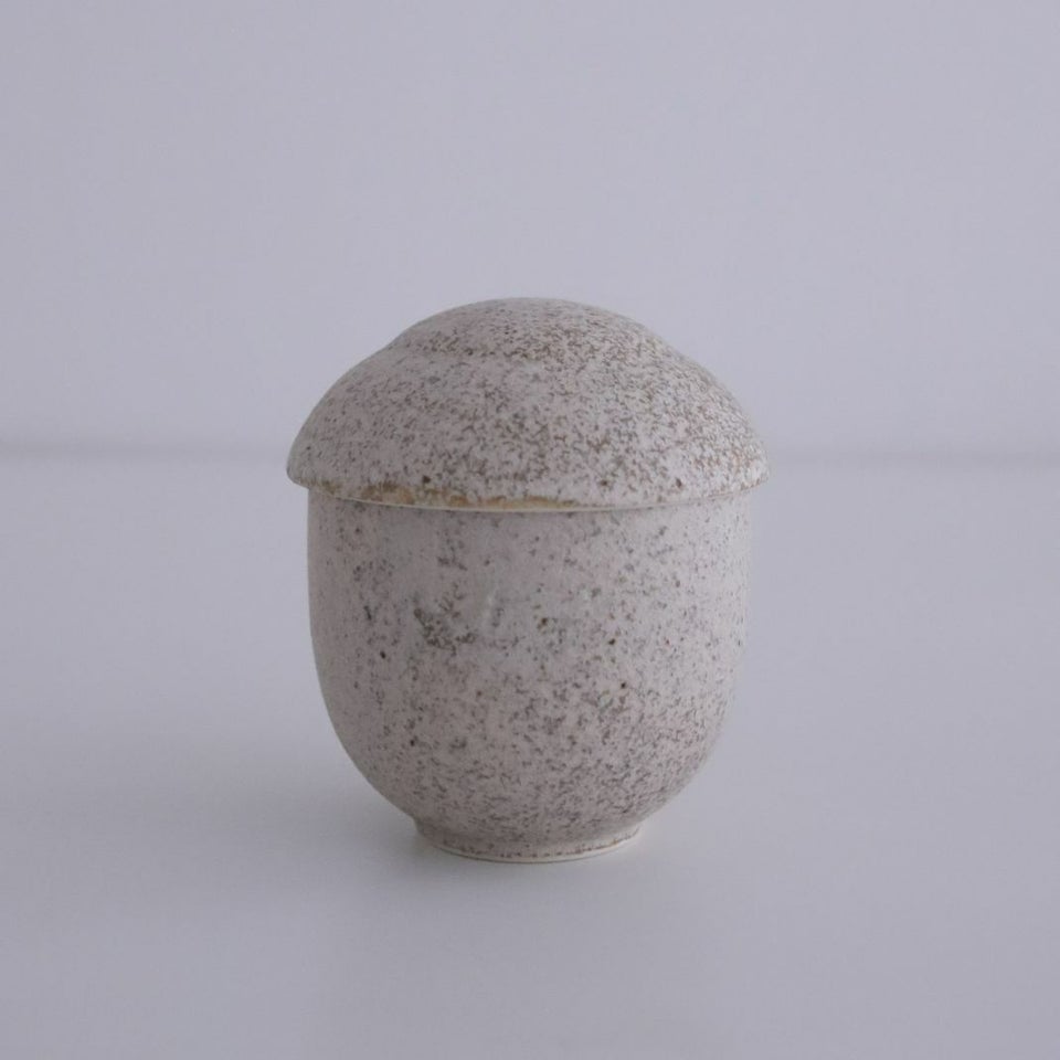 美濃焼　蓋付茶碗蒸し碗　磁器　サンディ