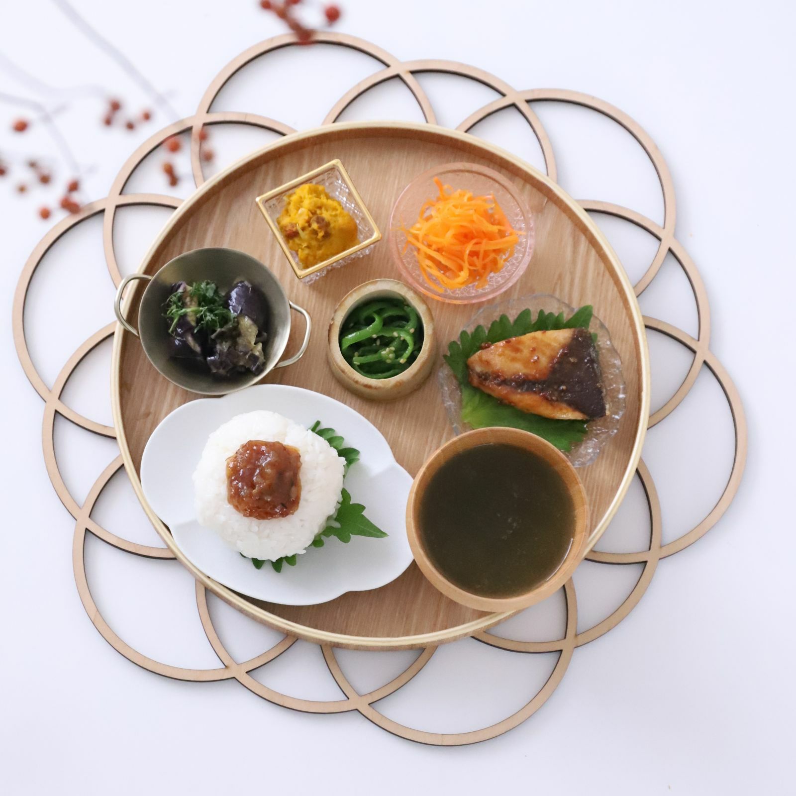 ガラス製 ランダムミニプレート皿 フリーズ｜大人おしゃれな食器やお皿