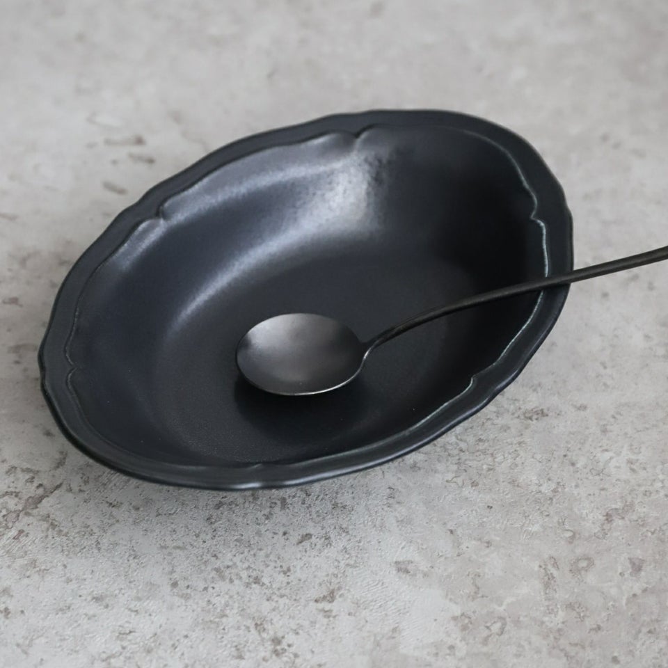 美濃焼　カレー・パスタオーバル皿　磁器　RINKA　23.6cm