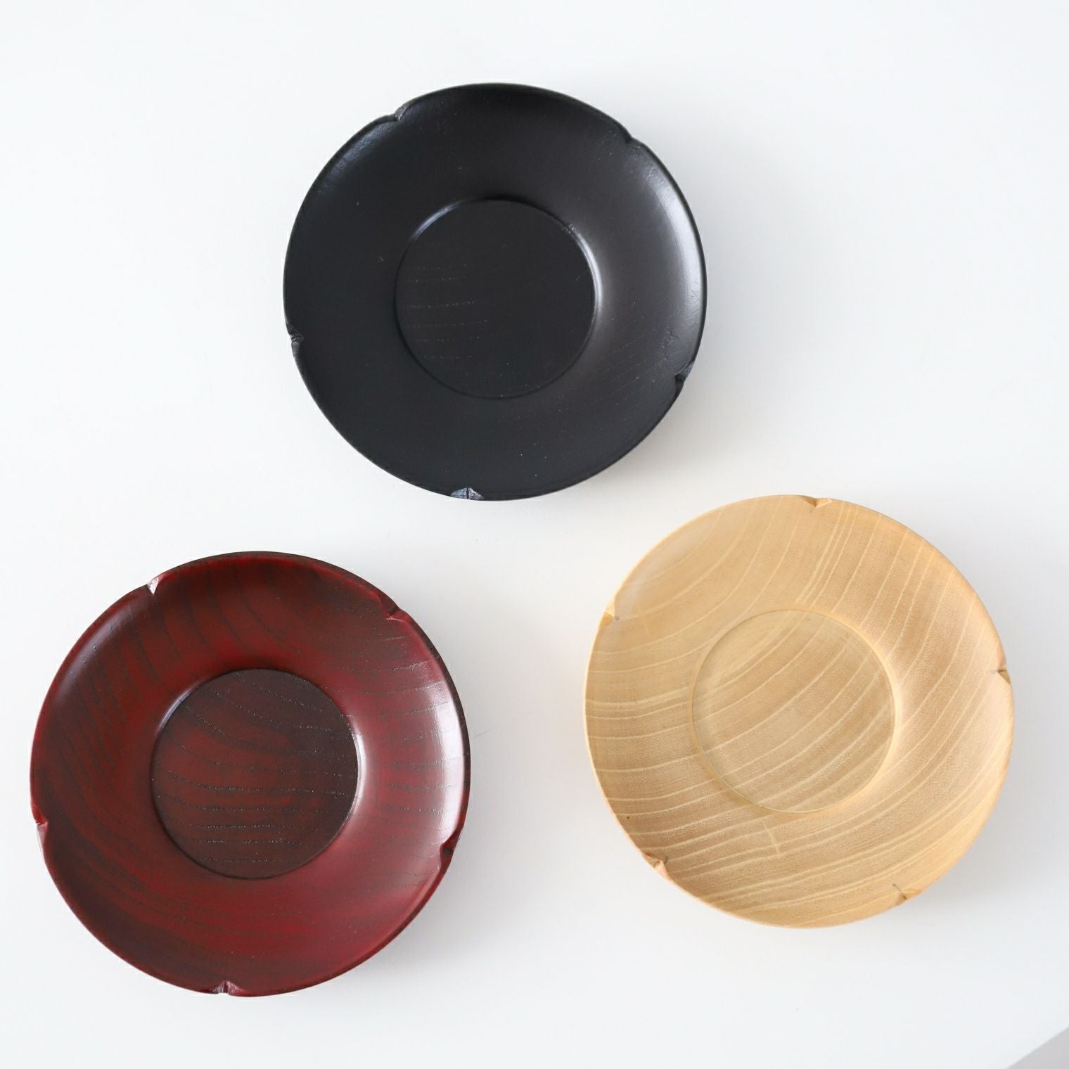 木製 漆器花型茶たく 12cm｜｜M苦楽園｜おしゃれな食器通販サイト