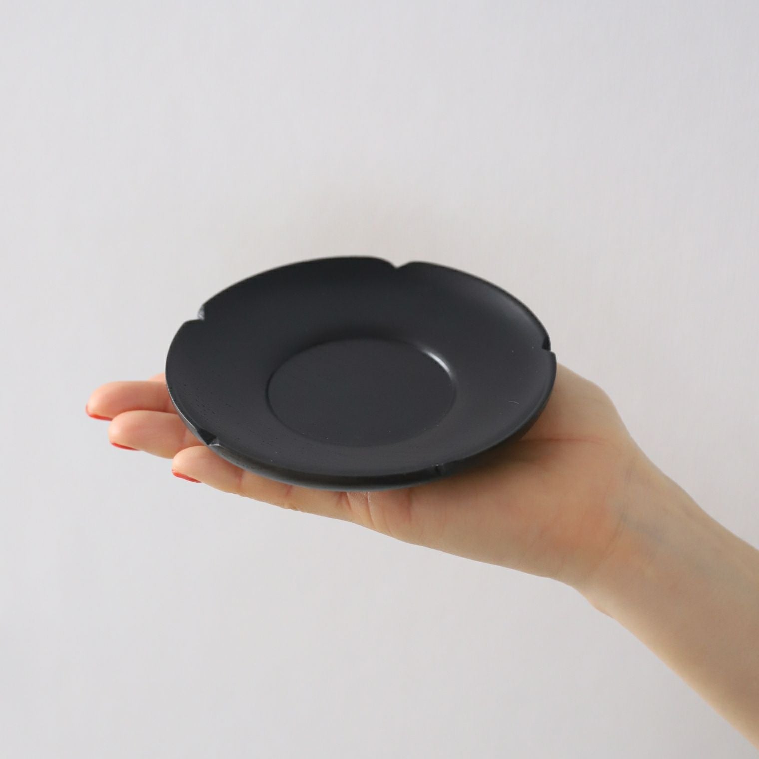 木製 漆器花型茶たく 12cm｜｜M苦楽園｜おしゃれな食器通販サイト
