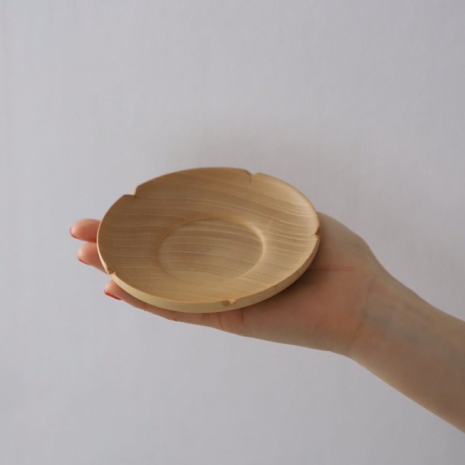 木製　漆器花型茶たく　12cmナチュラル
