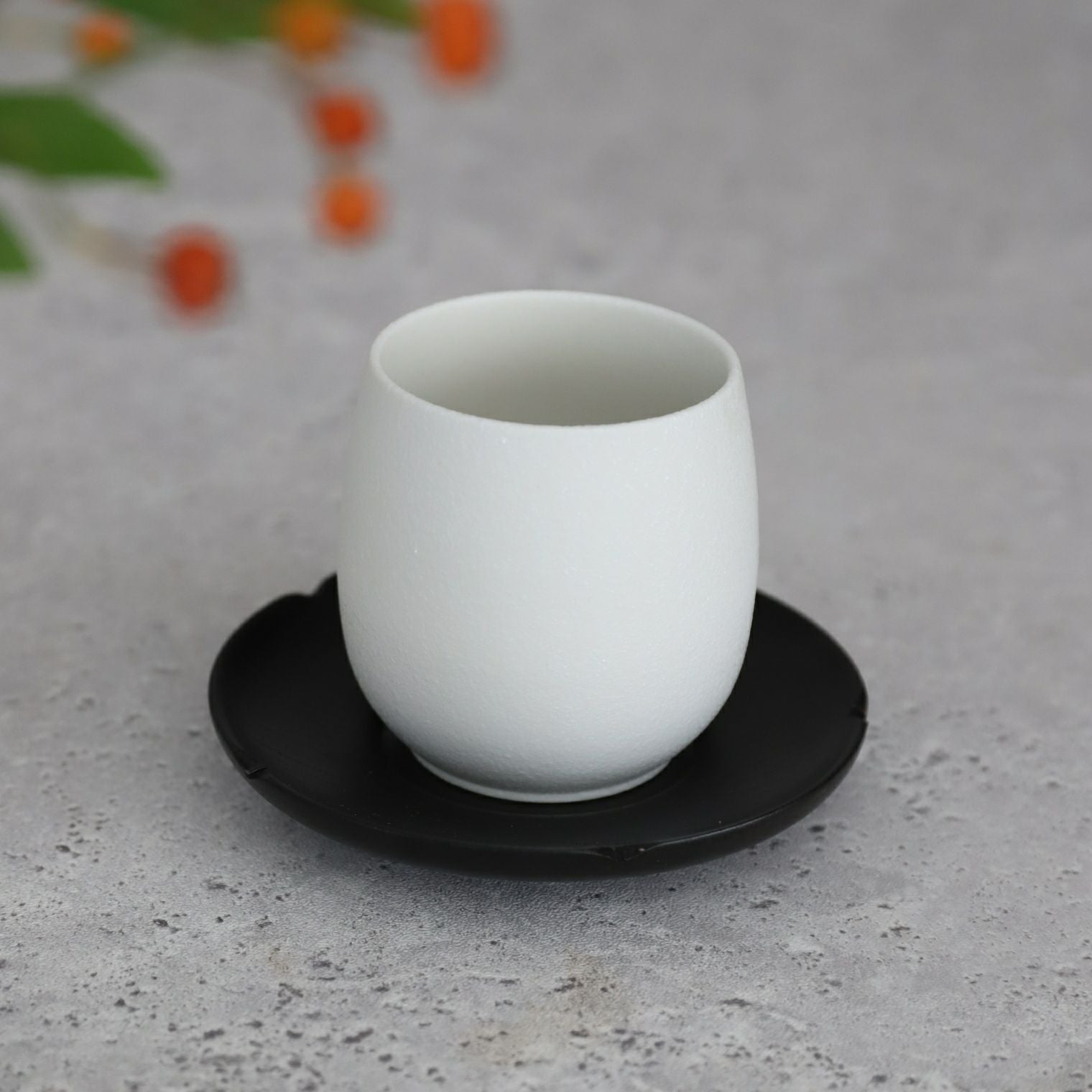 木製　漆器花型茶たく　12cm黒