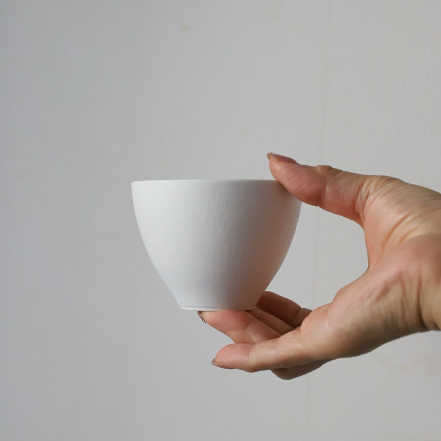 有田焼　白いソフトボウル茶碗　磁器　スノーS
