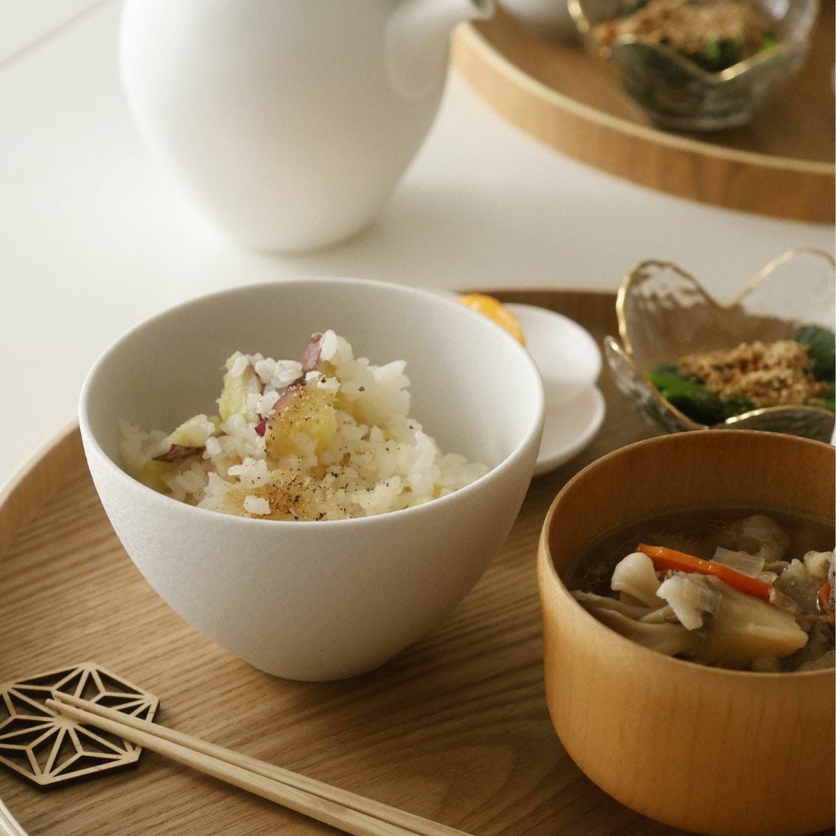 有田焼 白いソフトボウル茶碗 磁器 スノー｜M苦楽園｜おしゃれな食器