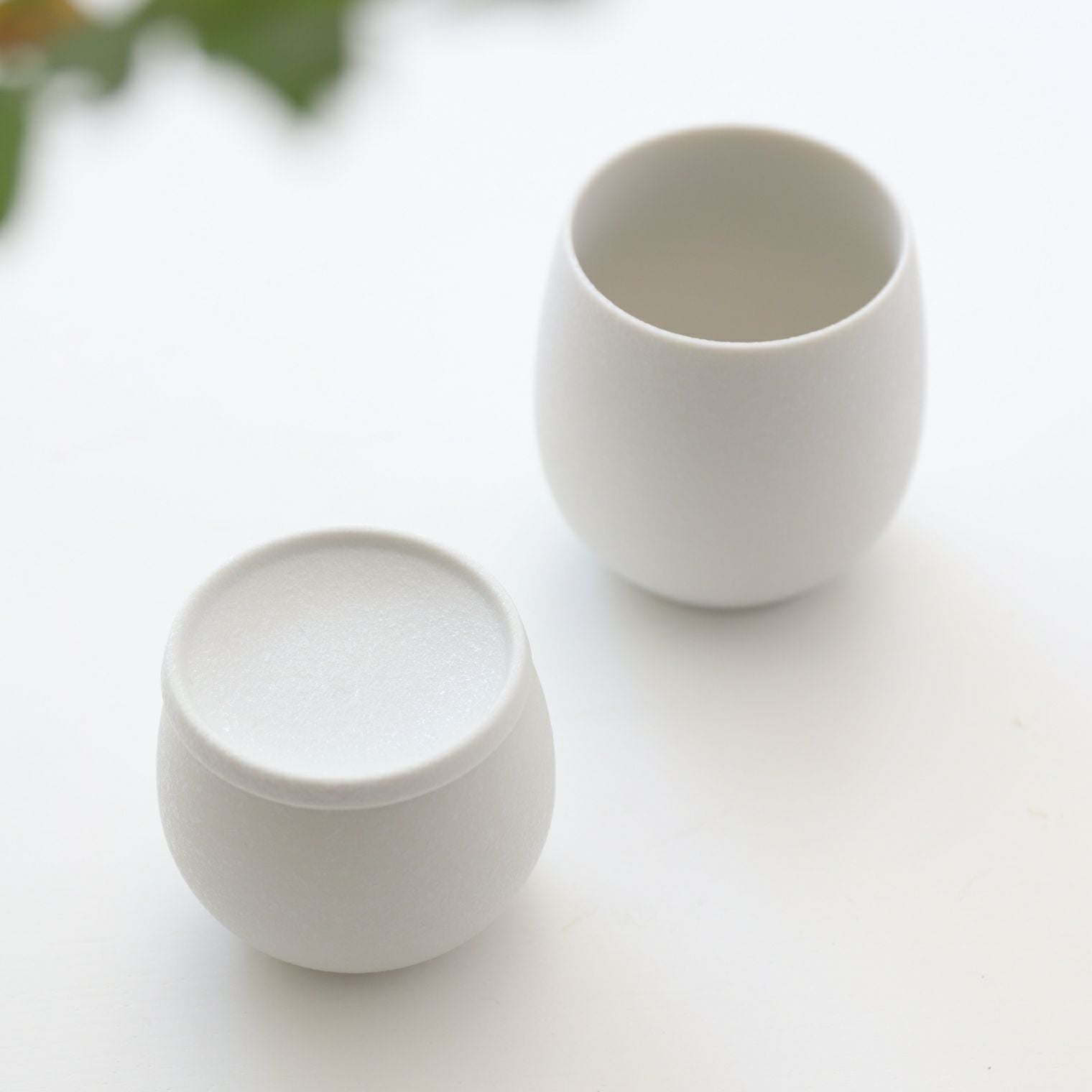 有田焼 白いバルーンボウル 磁器 スノー｜M苦楽園｜おしゃれな食器通販