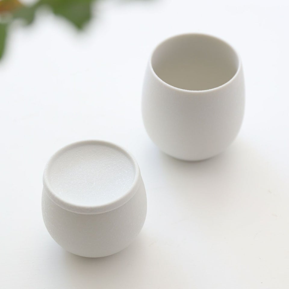 有田焼　白いバルーンボウル　磁器　スノー