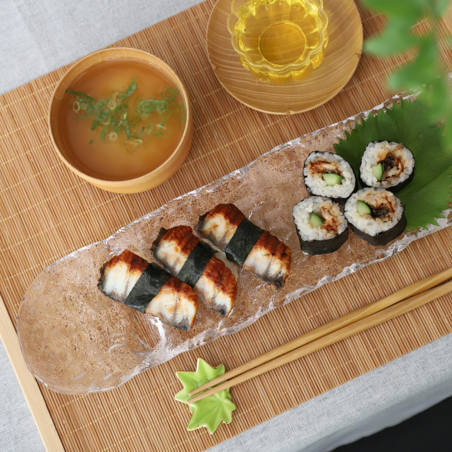 ガラス製 ロングランナー高台皿｜M苦楽園｜おしゃれな食器通販サイト