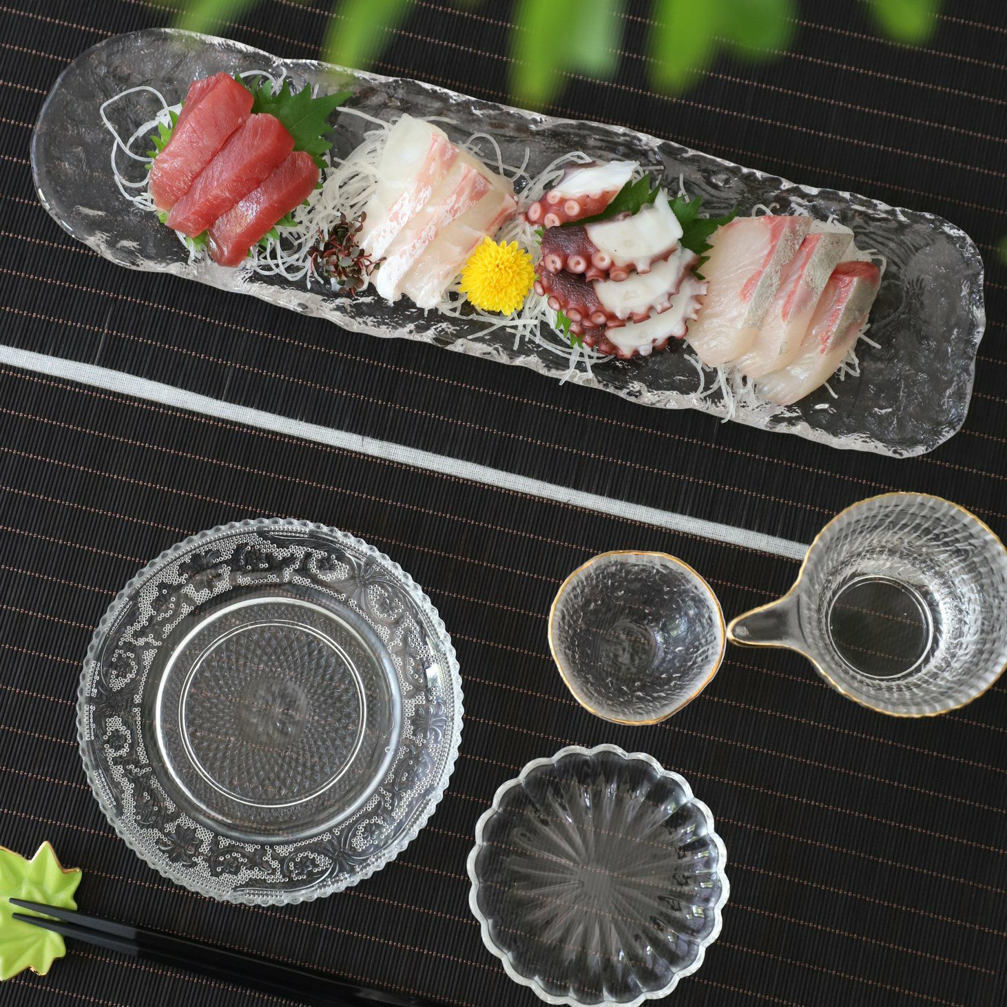 ガラス製 ロングランナー高台皿｜M苦楽園｜おしゃれな食器通販サイト