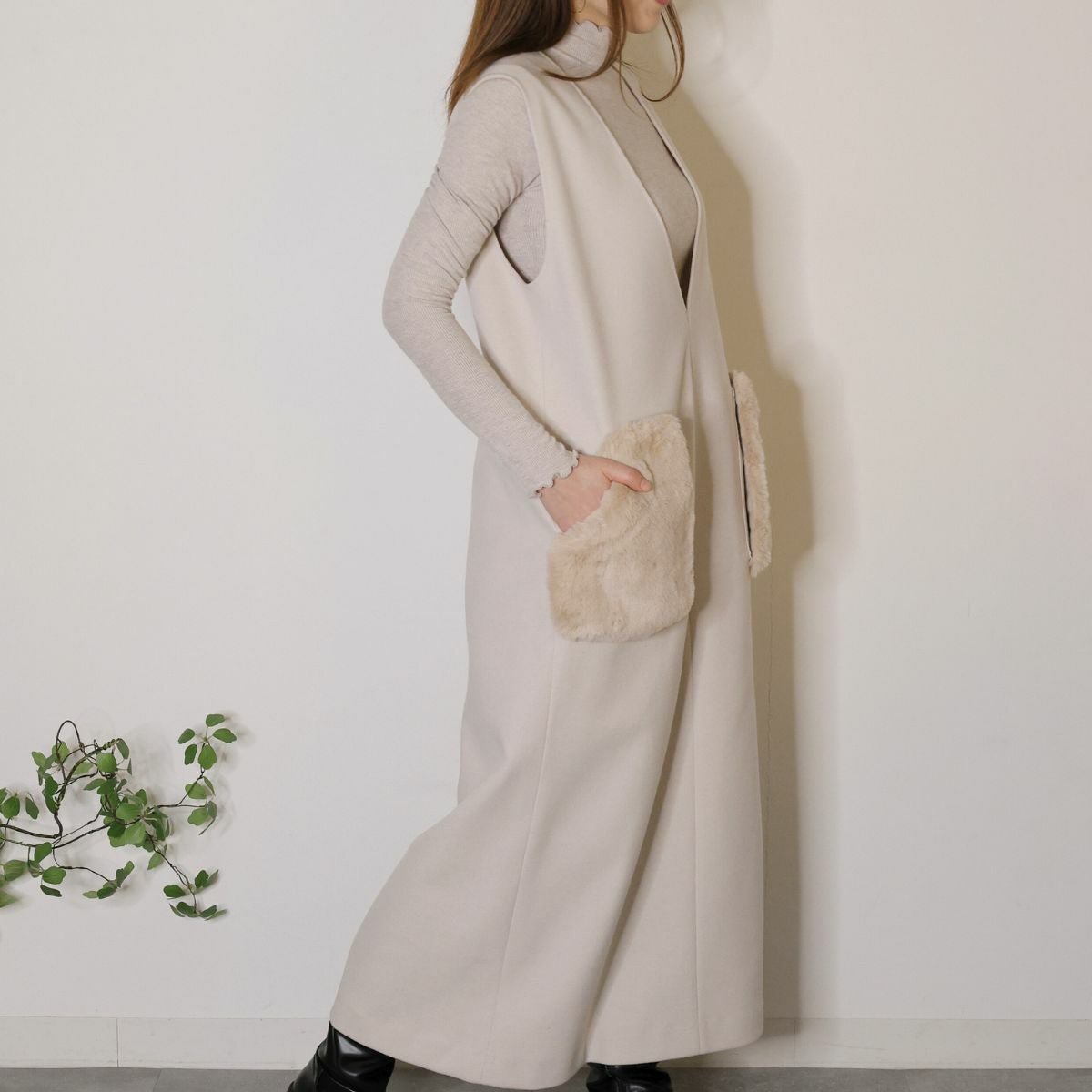 BRAHMIN　Vネックファーポケットワンピース