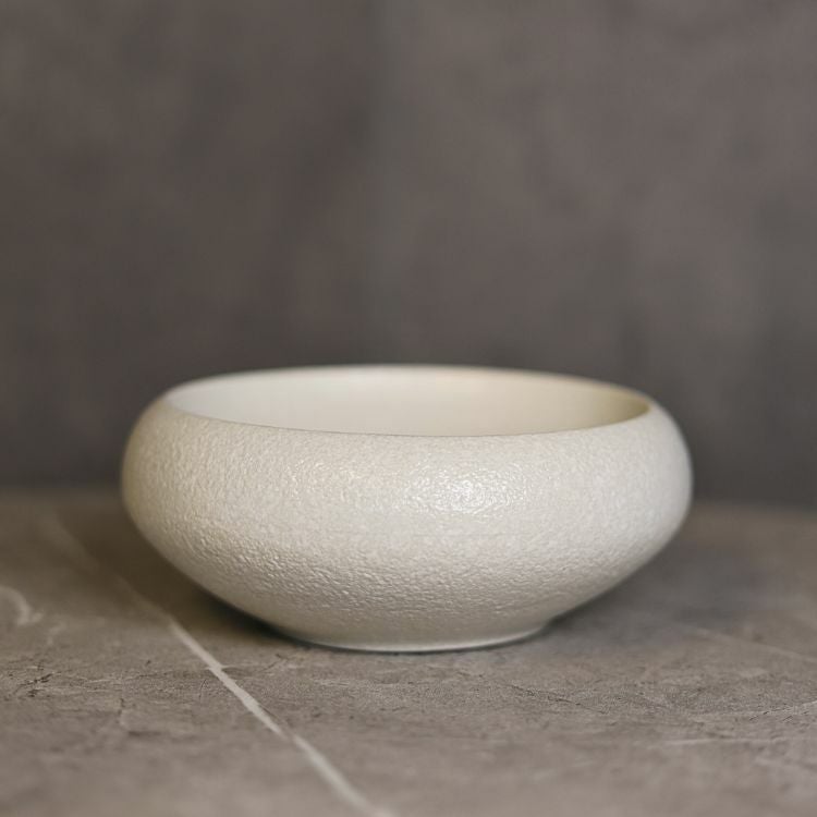 高台ラウンドボウル SHIRO 15cm｜M苦楽園｜おしゃれな食器通販サイト