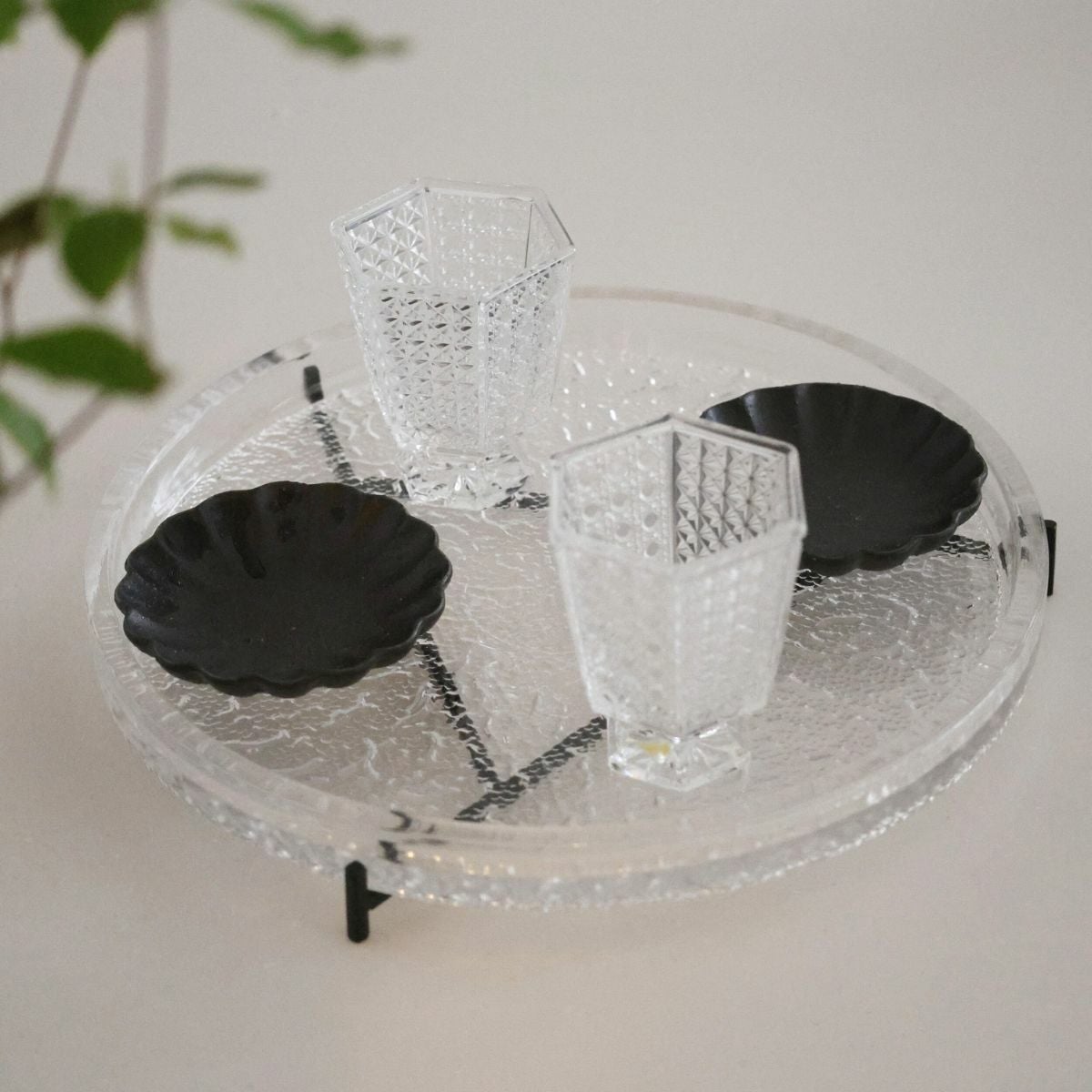  ガラス製　アイアンロースタンド付リムプレート