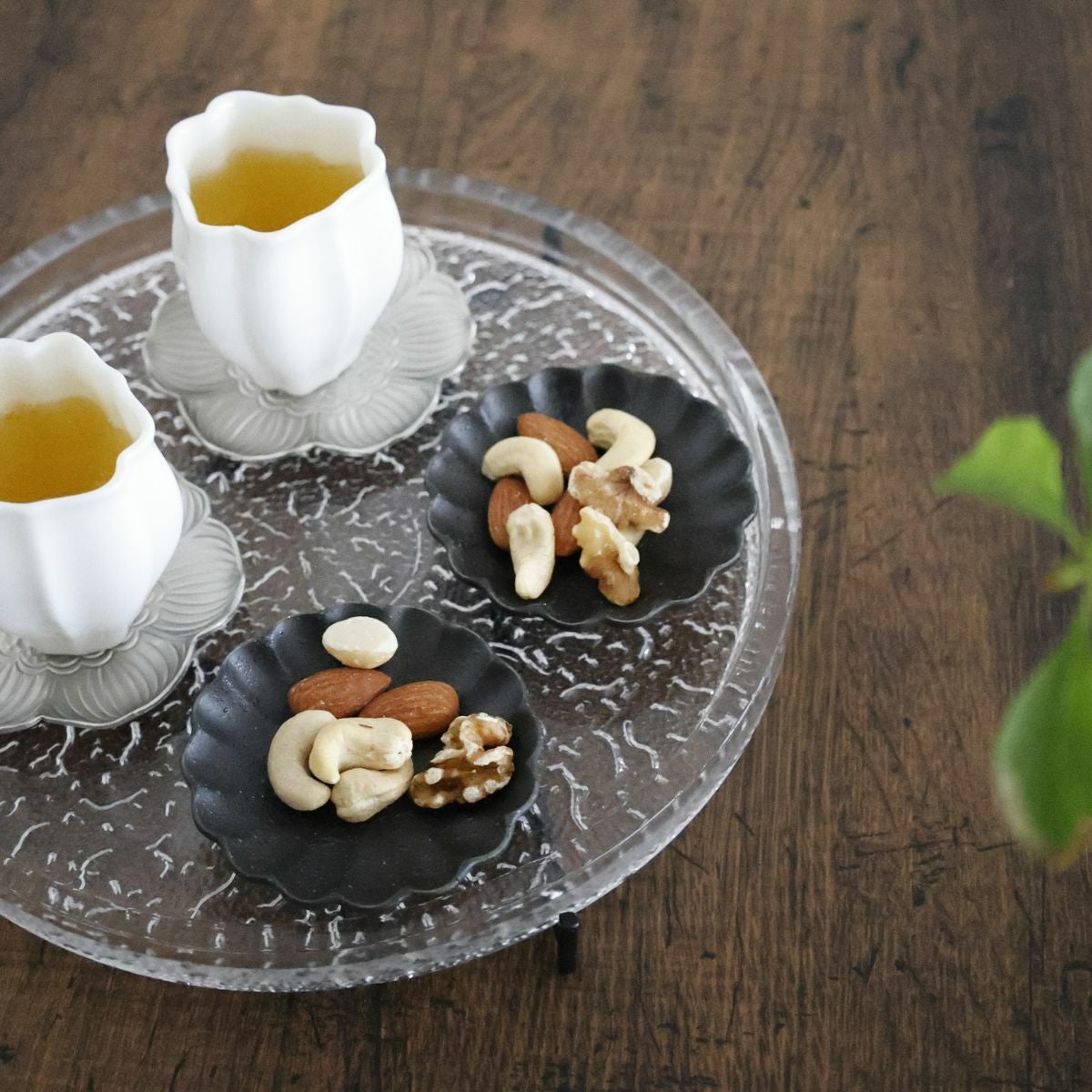  ガラス製　アイアンロースタンド付リムプレート